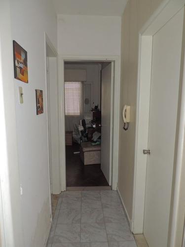 Amplio Apartamento Sobre Importante Avenida !!