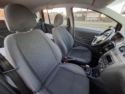 Volkswagen Suran 1.6 Imotion Highline