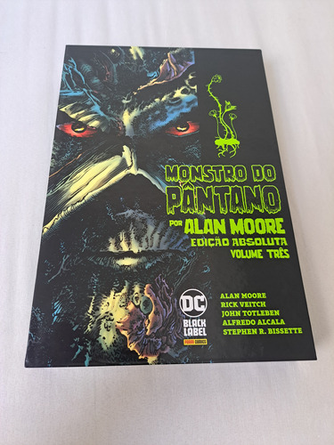 Monstro Do Pântano Por Alan Moore Vol.3: Edição Absoluta, De Alan Moore. Editora Panini, 2022 (Usado)