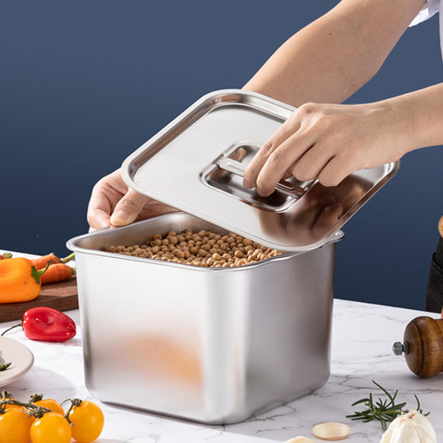A Recipiente De Comida Profunda Para Comida 18cmx18cm