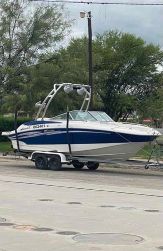 Imagen 1 de 15 de Lancha Campanili Mercruiser 250 Hp Wakeboard