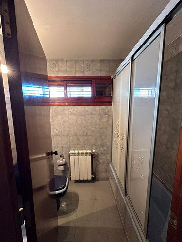 Excelente Casa Chalet En Wilde Centro - 277 M2 Cubiertos.