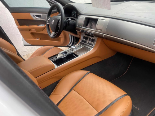 Imagen 6 de 15 de Jaguar Xf 3.0 Portfolio Sc V6 T At 2013