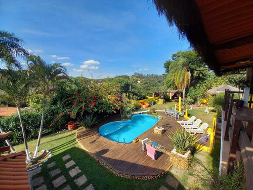 Imagem 2 de 14 de 1.000m², 05 Dormitórios, Churrasqueira E Piscina Aquecida !!