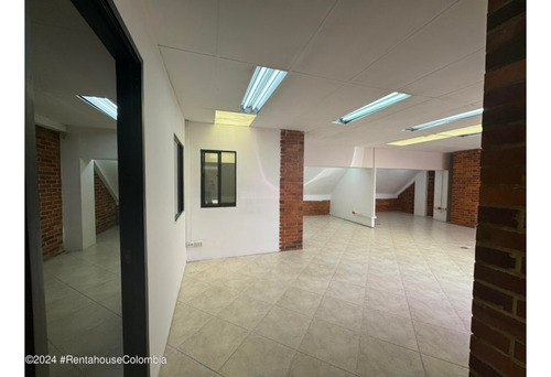 Comercial En El Lago(bogota) Rah Co: 25-158