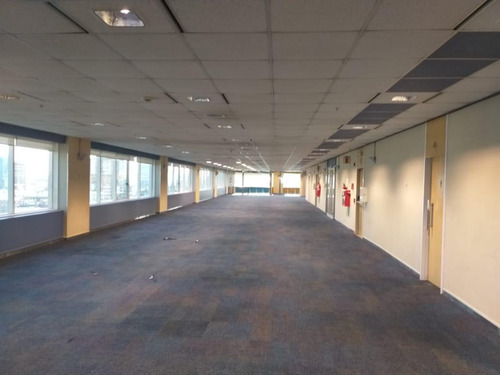 Imagen 11 de 21 de Oficina 1310 M2 Con 18 Cocheras - Torre Laminar Plaza - Catalinas
