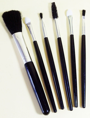 Imagem 2 de 2 de Kit Jogo De Pinceis Para Maquiagem 6 Pçs Preto Novo