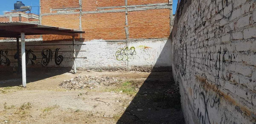 Amplio Terreno Bardeado Y Con Portón En Venta En Col. Rural Atlas, Slp