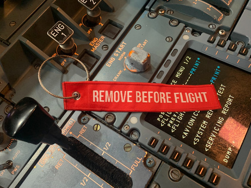 Llavero Remove Before Flight Tejido Con Cable De Acero Inox.