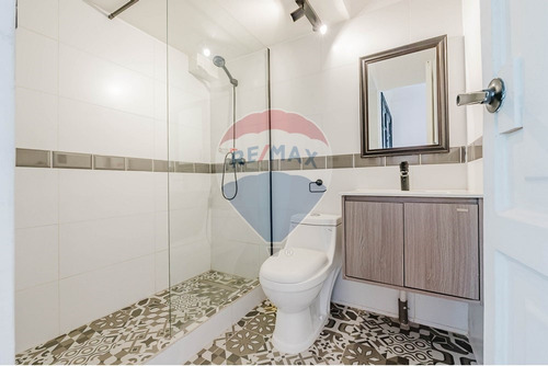Casa Con Uso Habitacional Y Comercial En Ñuñoa