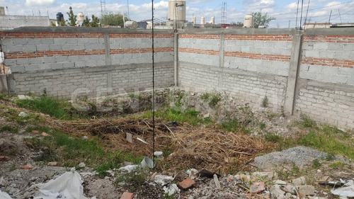 Casa En Venta Con Local Comercial En El Chamizal, Pedro Escobedo, Querétaro.