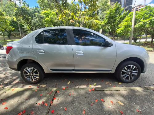 Renault Logan 1.6 Intens At 2024
