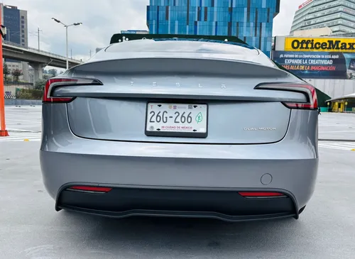 Tesla Model 3 Dual Motor 548 Km 2025