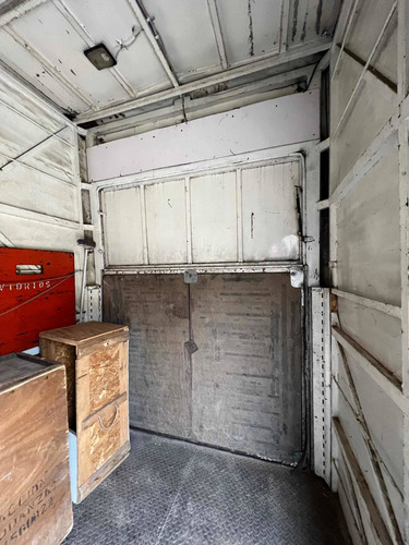 Imagen 25 de 25 de Mercedes-benz 1518 Con Caja Totalmente Equipada Y Balancín