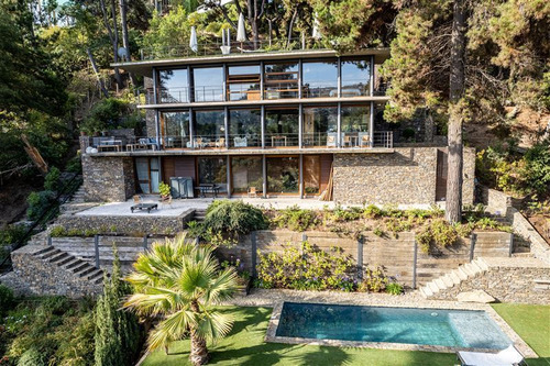 Espectacular Casa En Zapallar, A Una Cuadra De La Playa
