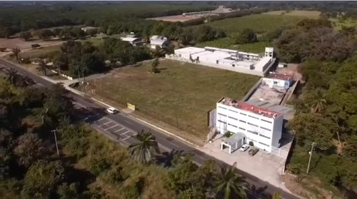 Epicentro Empresarial, Rodeado De Empresas Establecidas, Comienza Desde El Dia 1 Operaciones