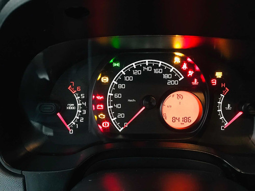 Imagem 10 de 12 de Fiat Siena 2015 1.0 El Flex 4p