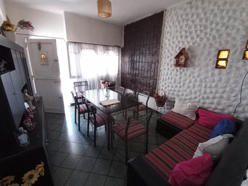 Imagen 3 de 9 de Chalet En Venta En Ituzaingo Norte
