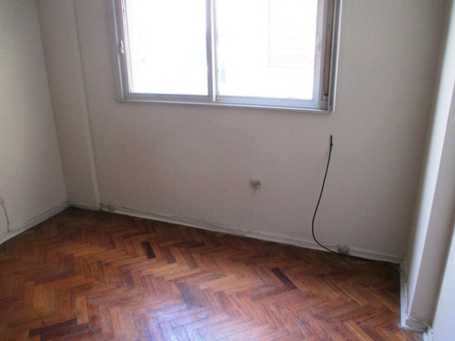 Imagen 6 de 7 de Departamento 2 Ambientes. Lateral. Villa Urquiza.