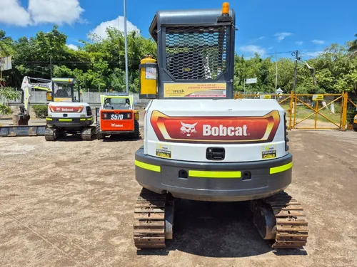 Miniexcavadora Bobcat E42 Modelo 2014
