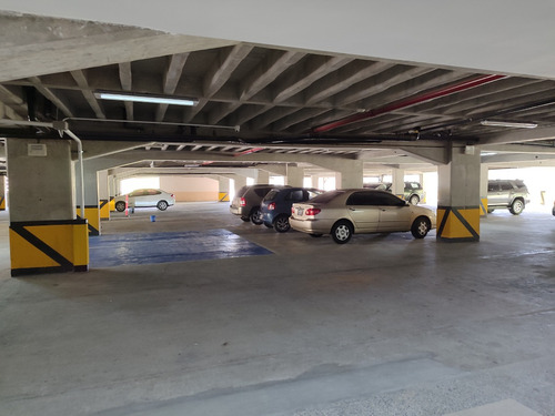 Vendo Oficina Doble Altura Obra Gris Centro Empresarial Lomas Del Sol