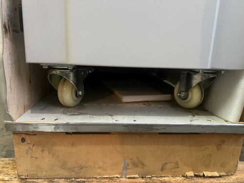 Estabilizador 3f De 30kva (+-25%) Ent 208v Sal 208v Ip23