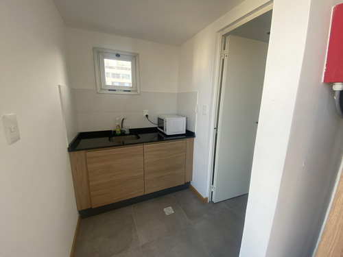 Departamento Monoambiente En Venta Ubicado En Montevideo, Uruguay Con Seguridad, Solarium, Parrilla