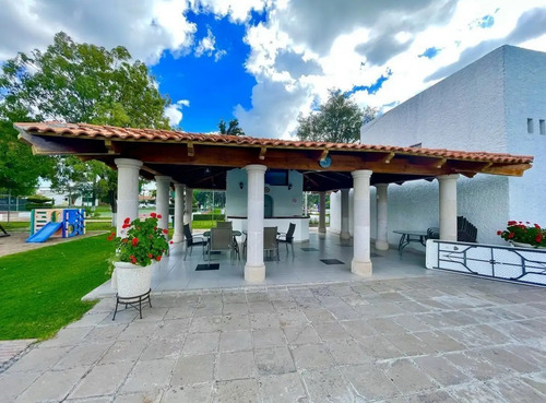 Jardines Del Lago, Aguascalientes, 470 M2 Const., 1030 M2 Terreno,vigilancia, Casa Club