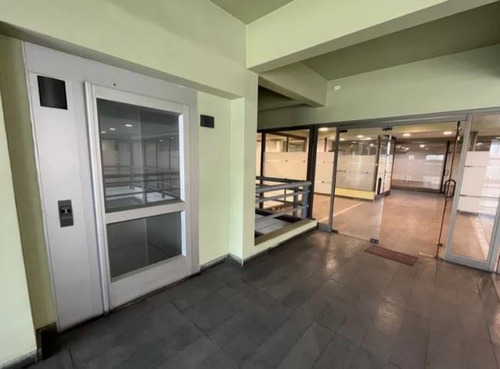 Propiedad Comercial En Metro Rodizzni 3450 M2