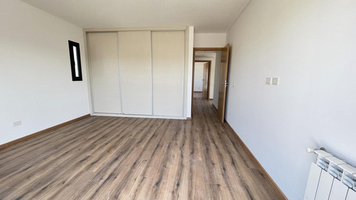Imagen 7 de 30 de Casa 4 Dormitorios Pileta Barrio Cerrado San Sebastian Funes