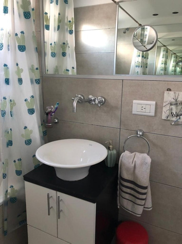 Imagen 12 de 20 de Dpto. De 2 Ambientes Con Cochera En Venta - Banfield Centro.