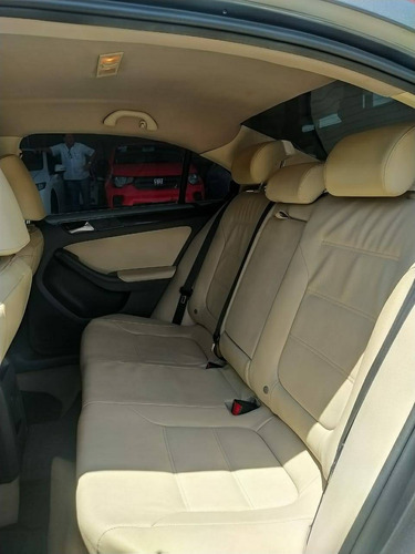 Volkswagen Jetta 2.0 Comfortline Flex 4p Manual