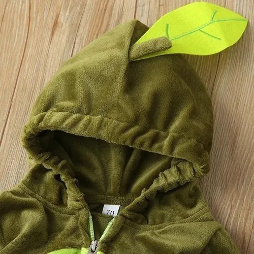 Mono Corto Con Capucha Color Aguacate