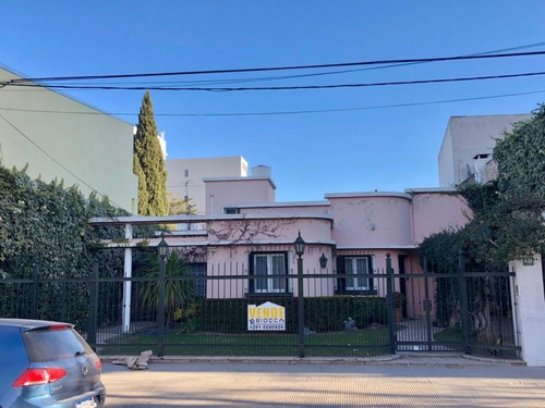 Imagen 1 de 18 de Casa En Venta En Bahía Blanca