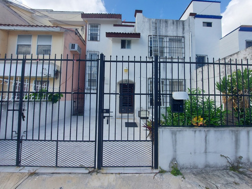 Casa En Venta En Sm 50 Cerca De La Multi Plaza La Luna