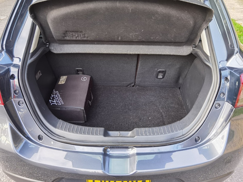 Mazda 2 Turing Automático