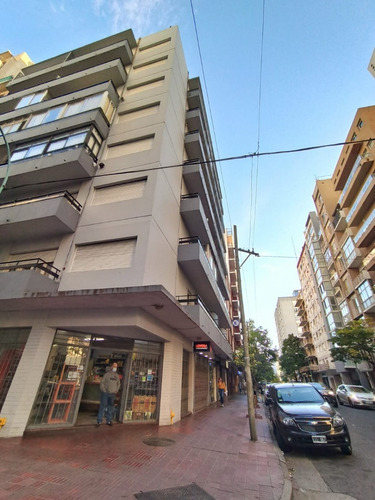 Imagen 8 de 8 de 1 Ambiente Al Frente Con Balcon Corrido Hermoso