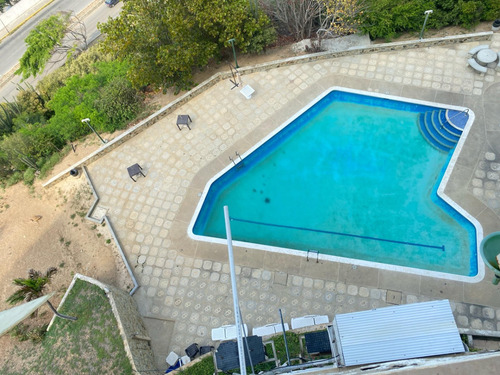 Apartamento En La Guaira De 84m2, 2 Hab, 2 Baños 1 P/e ( Acropolis) Ep