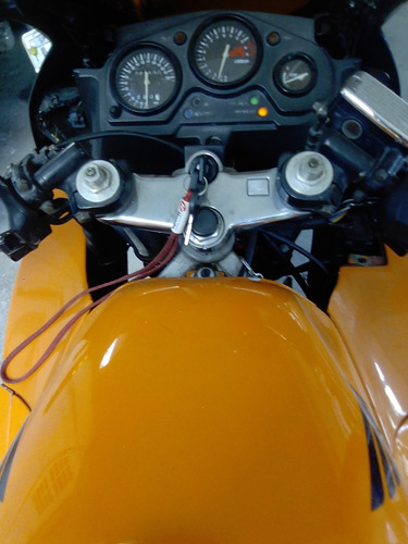 Imagem 4 de 8 de Honda 600f