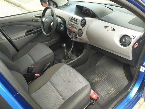 Toyota Etios 1.5 Xs Sedan 16v Mec
