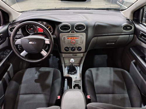 Ford Focus 2.0 GLX SEDAN 16V FLEX 4P MANUAL