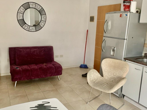 Imagen 3 de 9 de Departamento 2 Ambientes Con Cochera