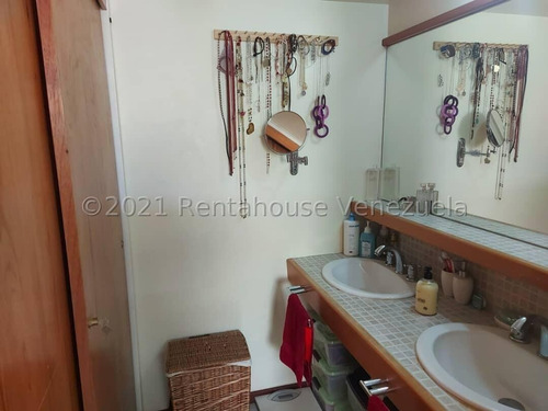 Imagen 24 de 30 de En Exclusivo Conjunto Muy Cerca De Farmatodo El Hatillo, Con Bellas Áreas Sociales, Jardín Privado, Hermosos Towhouse