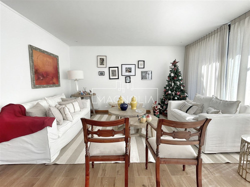 Casa En Venta De 5 Dorm. Mas Servicio En Chamisero