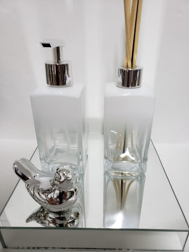 Imagem 4 de 5 de Kit Lavabo Frasco Square Degrade Branco De 250ml+bandeija Lx