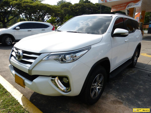 Toyota Fortuner 2.7