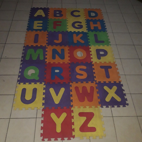Imagen 2 de 2 de Alfombra De Foami (abecedario Completo)