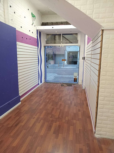 Se Alquila Local Comercial Pocitos