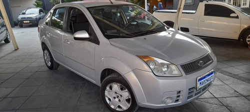 Imagem 3 de 9 de Fiesta Sedan 1.0 Class 2010