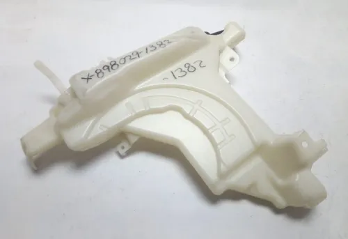 comprar Tanque De Agua De Parabrisas Isuzu Npr    (1382)